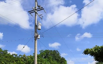 Colonia Bravo tiene 4 días sufriendo sin luz 