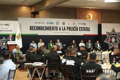 MARS entrega reconocimientos a elementos de la Policía Estatal