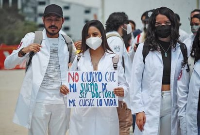 Sufren maltrato tres de cada cuatro estudiantes de medicina