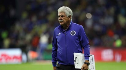 'Tuca' Ferretti, de buen humor en medio de la tormenta