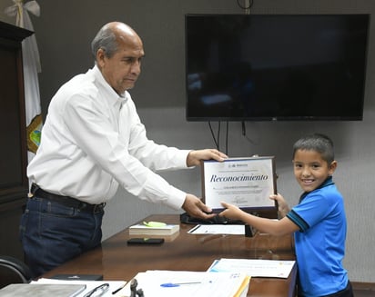 Niño Monclovense de 9 años, obtiene segundo lugar en olimpiada nacional de matemáticas