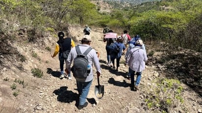 Encuentran ocho cuerpos y 70 restos óseos en un área que revisaron durante tres días.