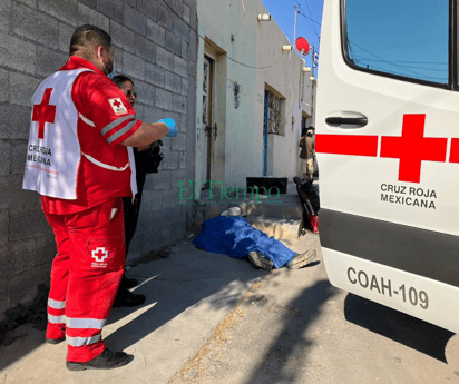 Ancianito muere en plena calle; se presumió que su esposa lo había golpeado