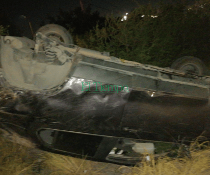 Auto termina posado sobre su capacete en el Santa Cecilia