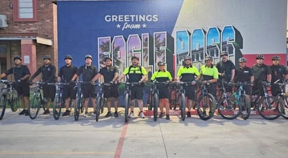 Capacitan a policías para rondines en bicicleta en Eagle Pass 