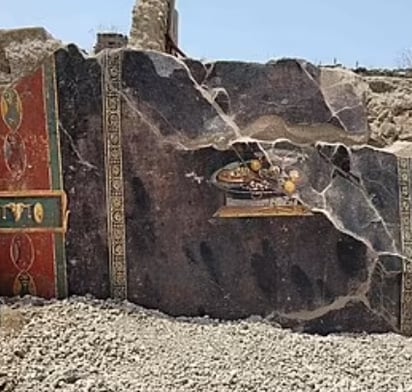 Arqueólogos encuentran pintura de lo que podría ser un antiguo ancestro de la pizza: Este mural de más de 2000 años podría ser el origen del popular platillo