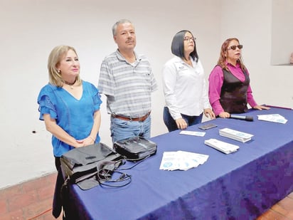 Servidores públicos reciben taller para atender  discapacidad