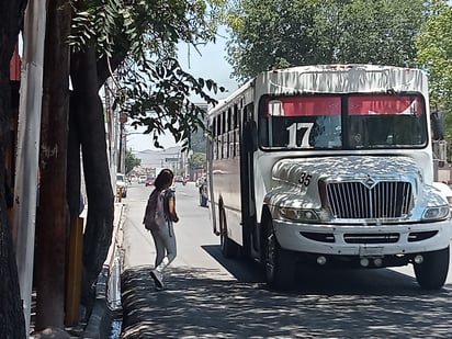 Debe municipio controlar el transporte urbano