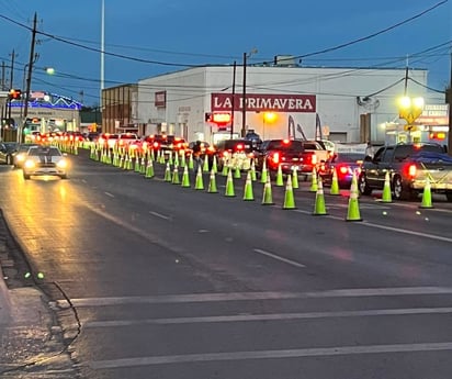 Largas filas se prevén para este fin de semana feriado en Estados Unidos