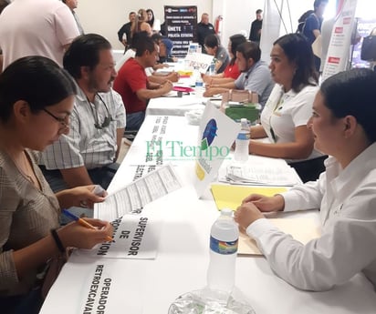 Recién egresados afirman no contar con la preparación suficiente para conseguir empleo