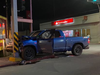 Accidente vial en Piedras Negras deja daños materiales de consideración 