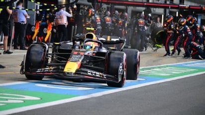 Checo Pérez, de 15to a sexto en Silverstone en otra 'intimidante' remontada