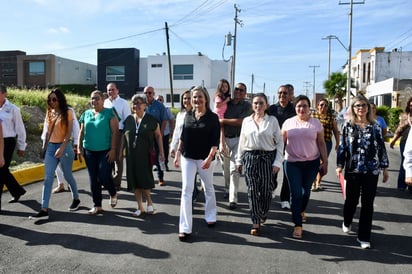 Habitantes de Colinas y Deportivo son beneficiados con obras de pavimentación 