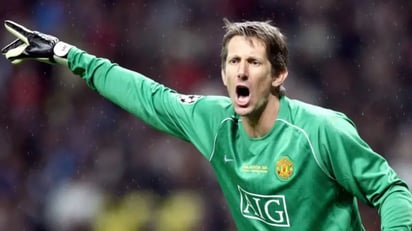 Van der Sar sale de peligro tras sufrir un derrame cerebral, dice el Ajax