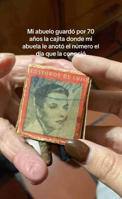 Hombre guardó la caja de cerillos en la que anotó el número de su esposa por 70 años: Los usuarios de tiktok se conmovieron con el romántico gesto del anciano