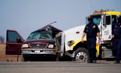 Condenan a 15 años de prisión a mexicano por accidente donde murieron 13 migrantes en EU