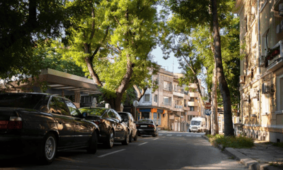 Así puedes estacionar tu auto fuera de casa y no pagar parquímetro