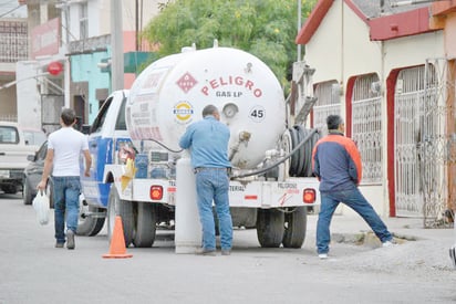 Precio del gas se desploma en $8.80 el litro por baja demanda