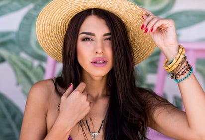 Anímate complementar tu look playero con joyería: Que tus joyas favoritas no se queden fuera este verano.