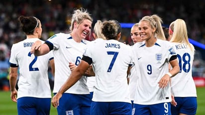 Inglaterra gana gracias a un golazo de Laurel James