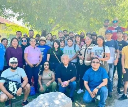 Ecoparque es visitado por estudiantes para plantar árboles