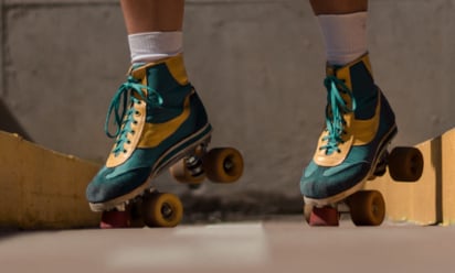 Patinar es un ejercicio que puede beneficiar tu salud de muchas maneras