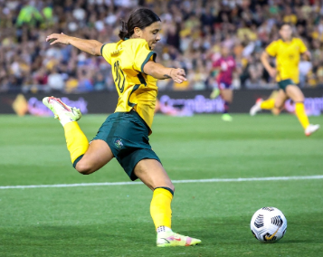 Sam Kerr, la futbolista mejor pagada, vs Cristiano: ¿cuánto ganan?