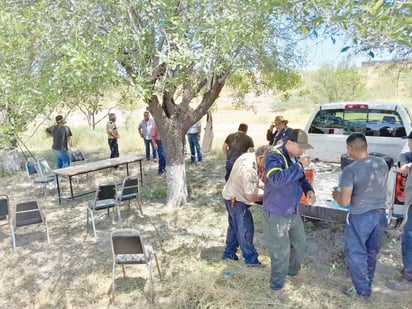 Guardias de Altos Hornos reciben pago de una quincena; faltaron vales