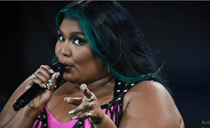 Lizzo niega las acusaciones de acoso sexual de sus exbailarinas: 'son increíbles y escandalosas'