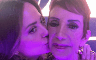 Andrea Legarreta comparte la última foto que se tomó con su madre y rompe en llanto en 'Hoy'