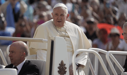 Papa Francisco se reúne con jóvenes en Lisboa