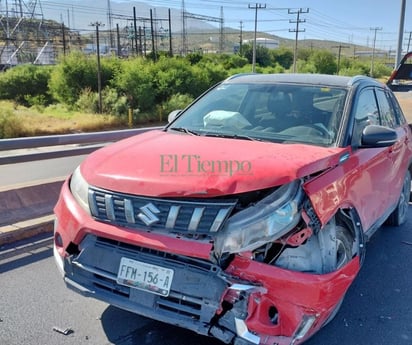 Carambola de cuatro autos causa caos vial en puente de la Obrera Norte