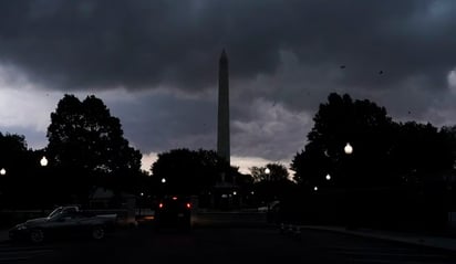 Miles de vuelos cancelados y hogares sin electricidad en EU por tormentas destructivas