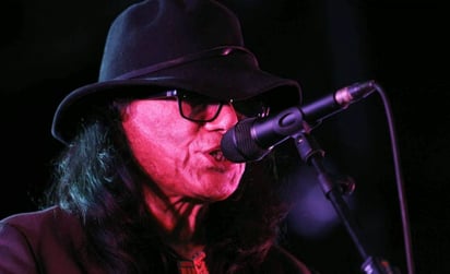 Muere el cantautor Sixto Rodríguez, protagonista del documental 'Searching For Sugar Man'