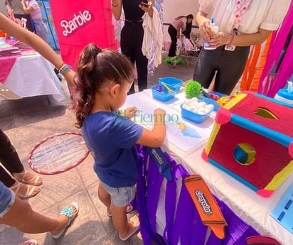 Futuros maestros trabajan en la motricidad fina y gruesa de niños 