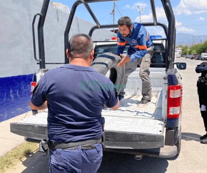 Indigente hace del '2' frente a hospital Amparo Pape de Benavides