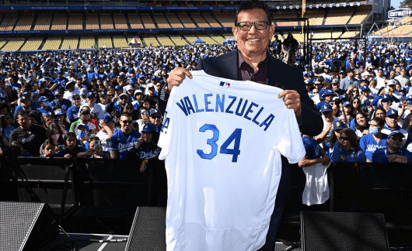 Fernando Valenzuela es inmortal; Los Dodgers han retirado el número 34 del ‘Toro’