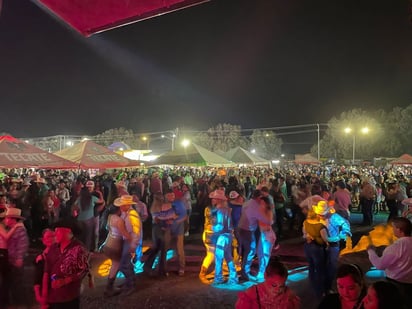 'Teatro del Pueblo' evento que fue todo un éxito en la Feria de la Uva de Cuatro Ciénegas