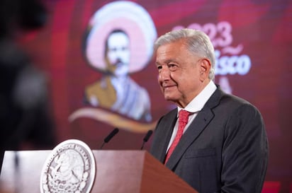 AMLO cuestiona a opositores por concepto de 'comunismo'... y alude al Papa Francisco