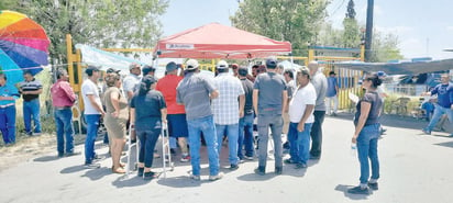 Paristas acusan de saqueo a vigilantes de AHMSA