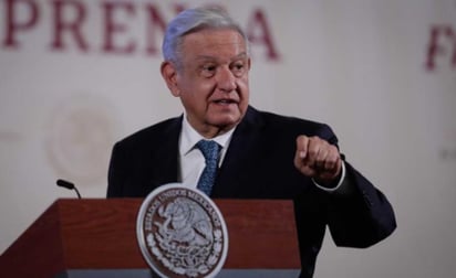 Hay toda una campaña de desprestigio en contra de la Sedena y Marina; hay que cuidarlas, dice AMLO