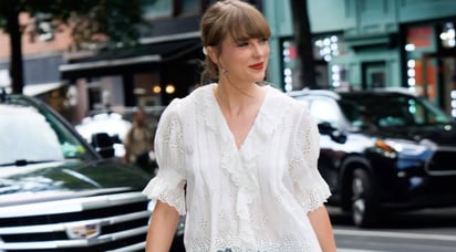 Taylor Swift nos muestra como llevar el estilo 'coquette' en nuestro día a día: Aprovecha los últimos días de verano para lucir la tendencia más dulce de TikTok.