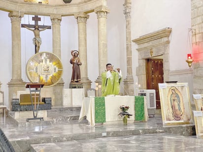 La Iglesia reconforta a familias de jóvenes que perecieron en el desierto