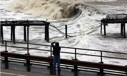 Huracán Hilary provoca el primer aviso de tormenta tropical de la historia de California