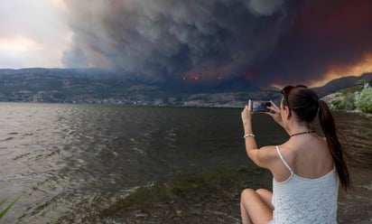 El oeste de Canadá declara el estado de emergencia ante el crecimiento de los incendios