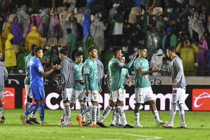 Polémica arbitral: Anulan penalti de Mazatlán ante León por supuesto doble toque de Colman