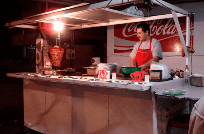 Taqueros serán multados con 6 mil pesos por dañar las banquetas del centro