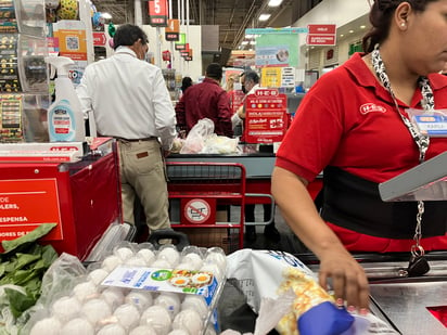 Más de la mitad del gasto de los hogares se va en alimentos