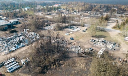 Ordenan evacuar toda la ciudad de Hay River, en Canadá, ante los incendios forestales