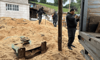 Entre el aserrín, así escondieron talamontes su maquinaria en Huitzilac, Morelos